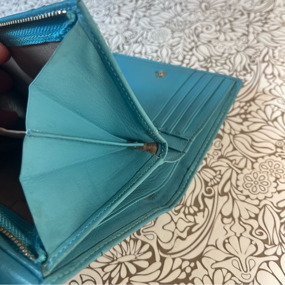 le saunda blue leather cute and romantic trifold wallet - Picture 15 of 16